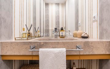 Property slide 40