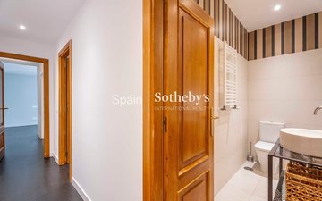 Property slide 20