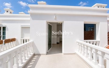 Property slide 31