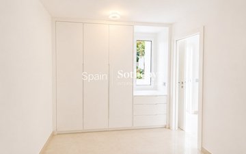 Property slide 22
