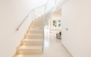 Property slide 18