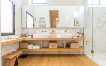 Property slide 28