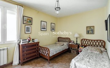 Property slide 12