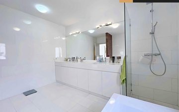 Property slide 50