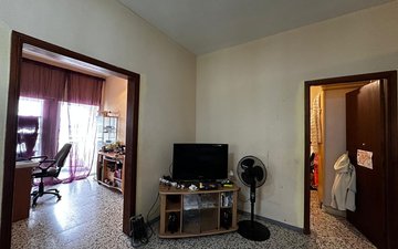 Property slide 16