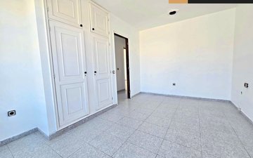 Property slide 22