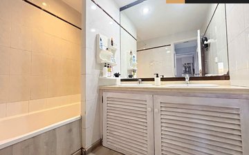 Property slide 18
