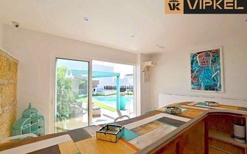 Property slide 25