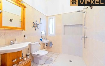 Property slide 15