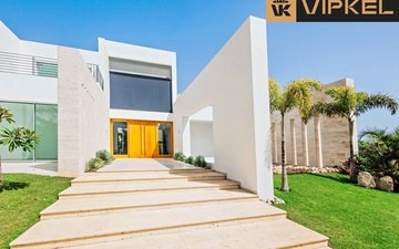 Property slide 24