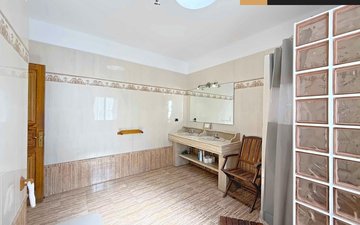 Property slide 43
