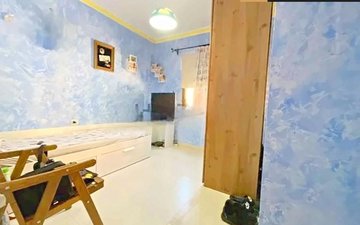 Property slide 16