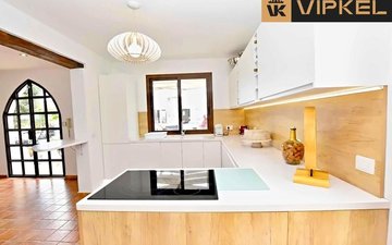 Property slide 22