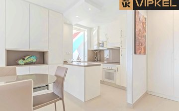 Property slide 10