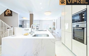 Property slide 17