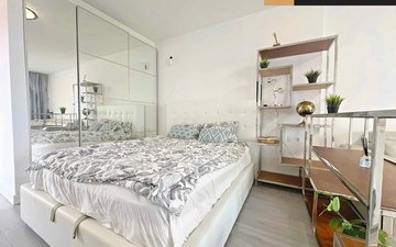 Property slide 10