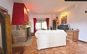 Property slide 16