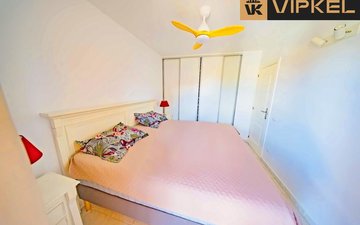 Property slide 4