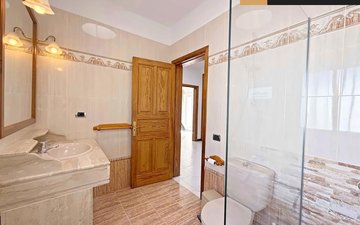 Property slide 44