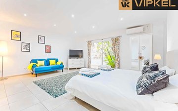 Property slide 18