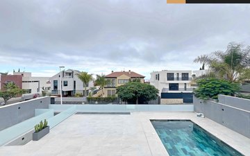 Property slide 10