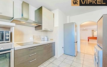 Property slide 22