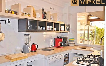 Property slide 30