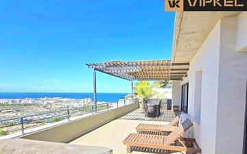 Property slide 17