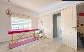 Property slide 50