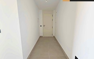 Property slide 32
