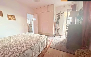 Property slide 10