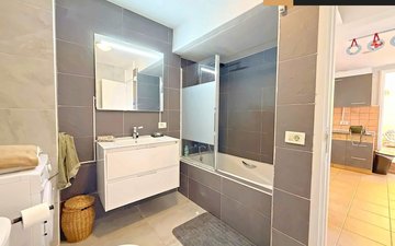 Property slide 21