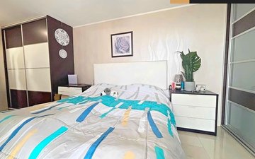 Property slide 10