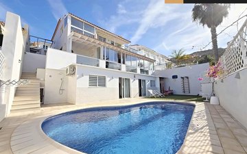 Property slide 16