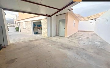 Property slide 25