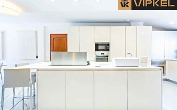 Property slide 19