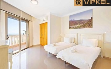 Property slide 17