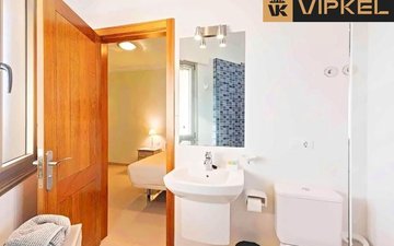Property slide 44