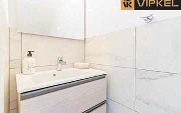 Property slide 22