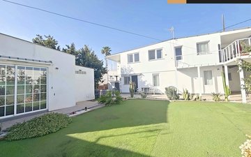 Property slide 22