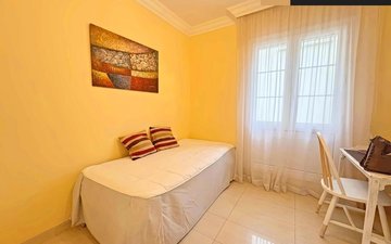 Property slide 32