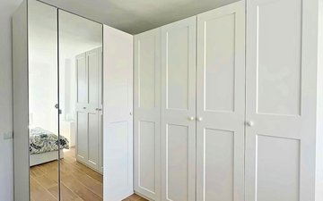 Property slide 32