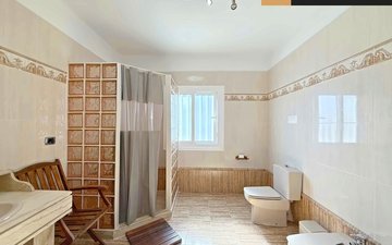 Property slide 39