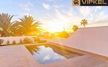 Property slide 18