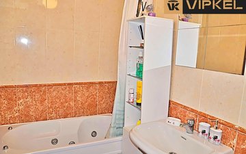 Property slide 21