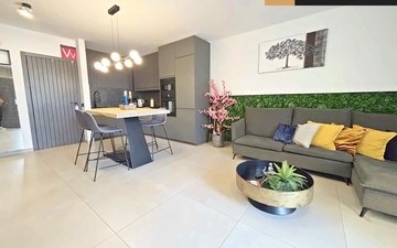 Property slide 12