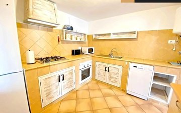 Property slide 10