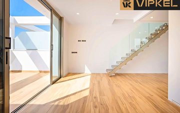 Property slide 14