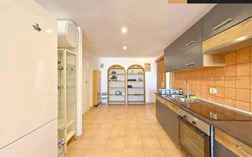 Property slide 25