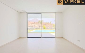 Property slide 35